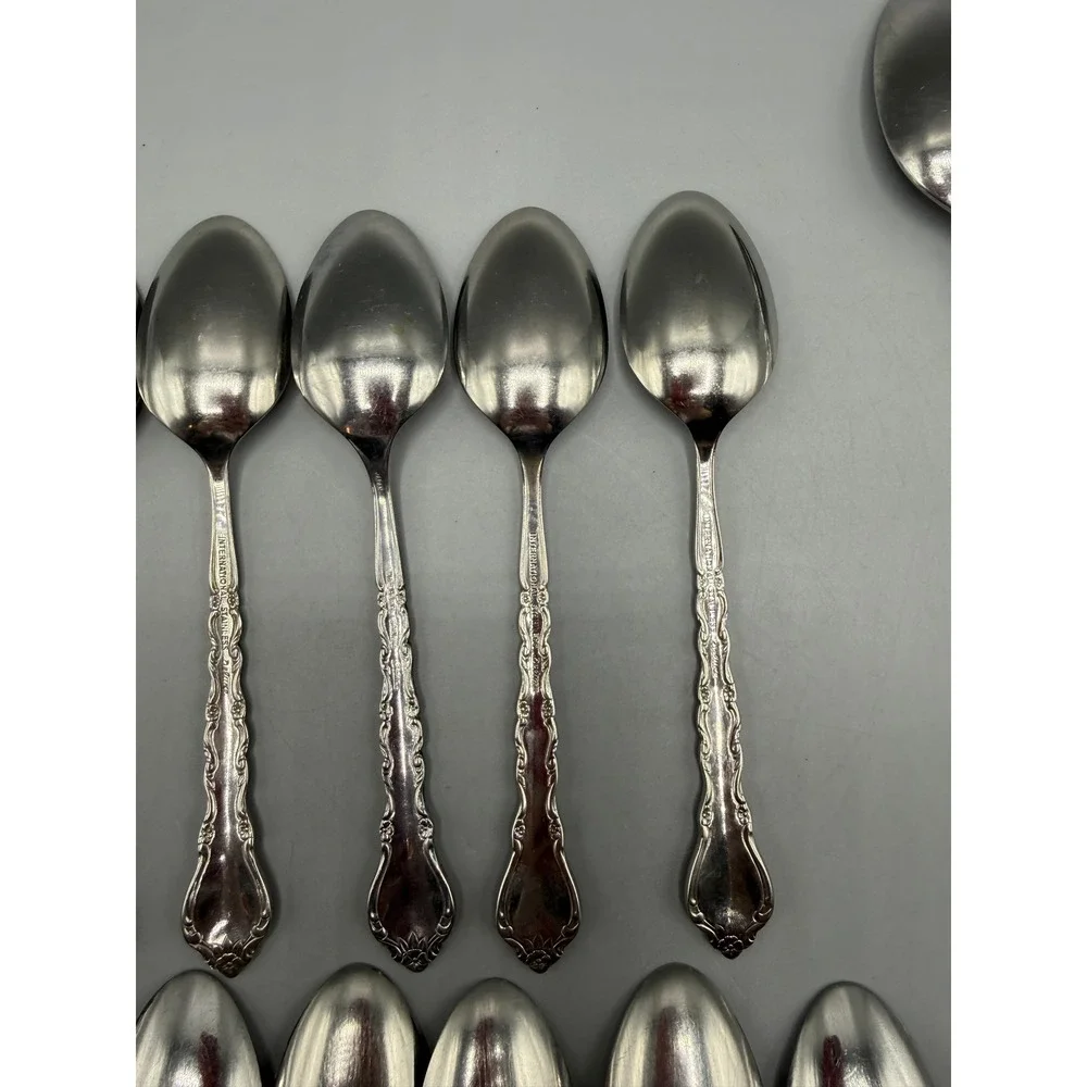International Stainless Deluxe Gigi Spoon Set 20pc 16 Teaspoon 4 Soup Spoon